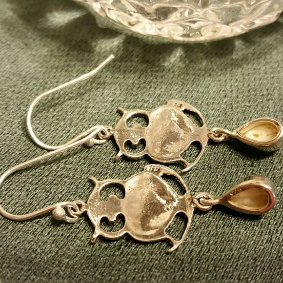 .925 Silver Owl with Pearl Dangle Hook Earrings - Picture 4 of 8